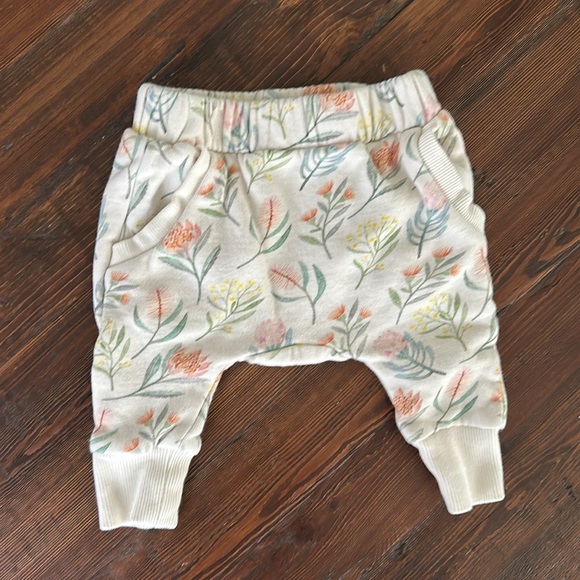 Pink and flower matching outfit! - Picture 4 of 5